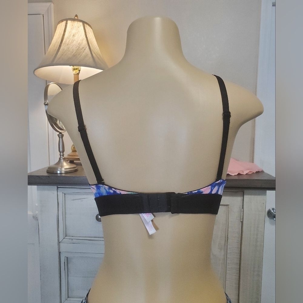 Victoria Secret Pink Bra Size 34C Blue & Pink Underwired Lined Adjustable. - Picture 3 of 7